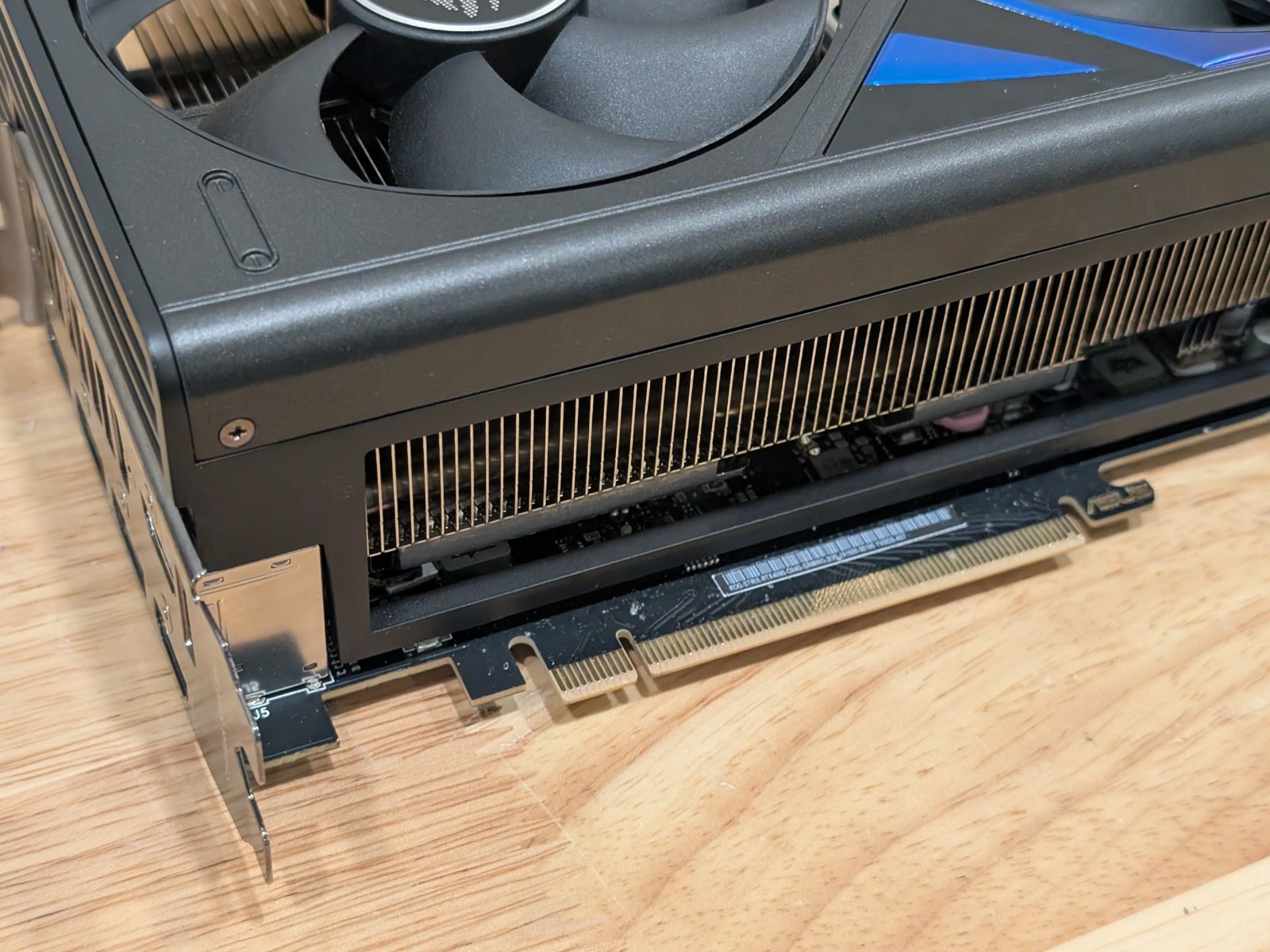 ข้อเสนอที่ดีที่สุดจาก BH: การ์ - Rtx 4090 24Gb Gddr6X บทวิจารณ์และราคา
